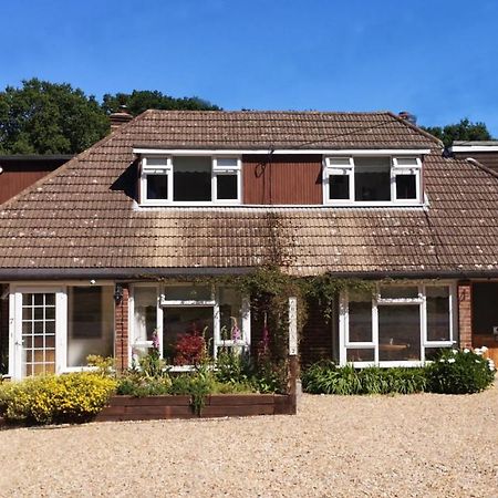 Abacus Bed And Breakfast, Blackwater, Hampshire Camberley Extérieur photo