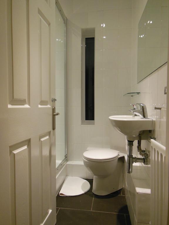 Abacus Bed And Breakfast, Blackwater, Hampshire Camberley Extérieur photo