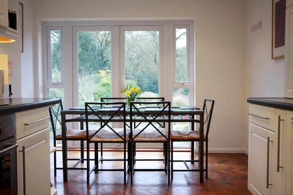 Abacus Bed And Breakfast, Blackwater, Hampshire Camberley Extérieur photo