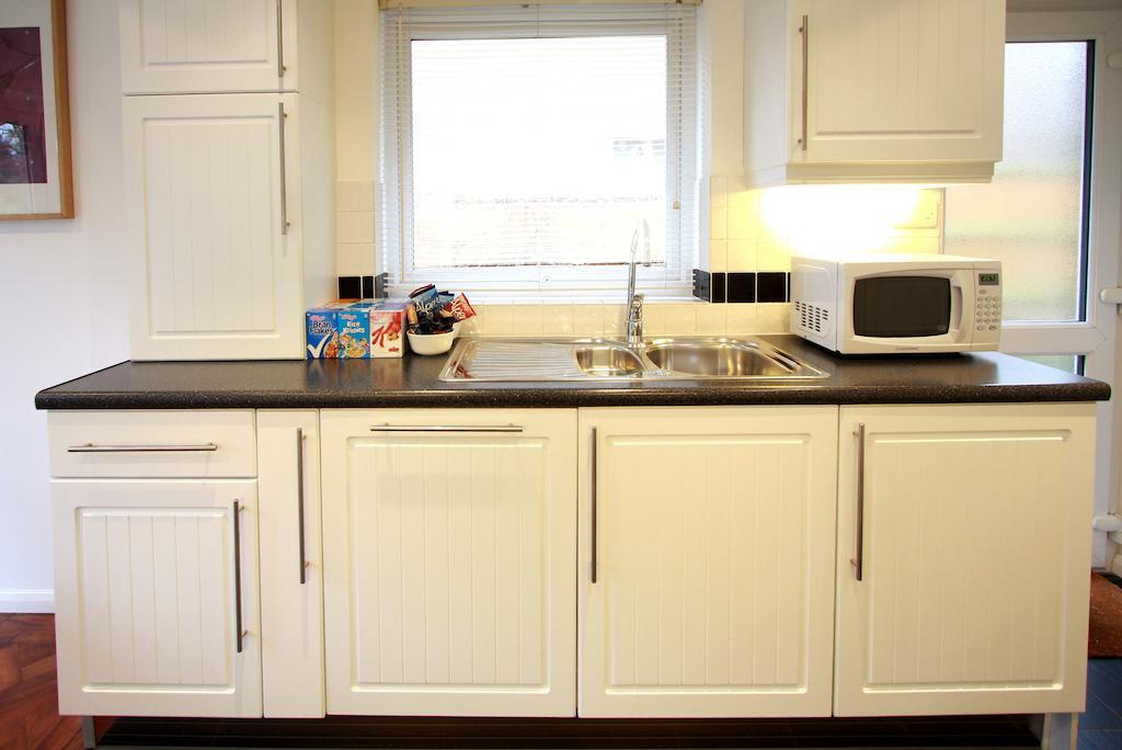 Abacus Bed And Breakfast, Blackwater, Hampshire Camberley Extérieur photo